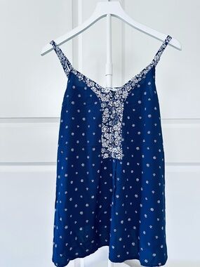 Women’s Sonoma Spaghetti Strap Blue & White Floral Top Size XL